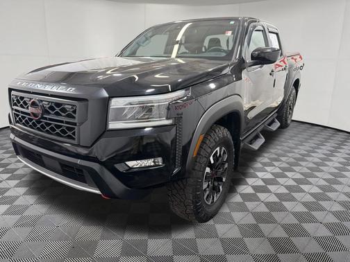 Super Black 2023 Nissan Frontier PRO-4X