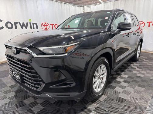 Midnight Black Metallic 2025 Toyota Grand Highlander XLE