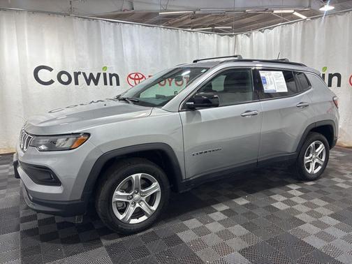 Billet Silver Metallic Clearcoat 2023 Jeep Compass Latitude