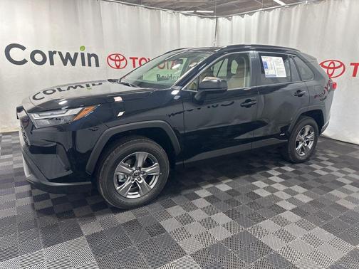 2025 Toyota RAV4 Hybrid LE