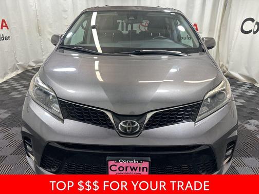 2018 Toyota Sienna SE