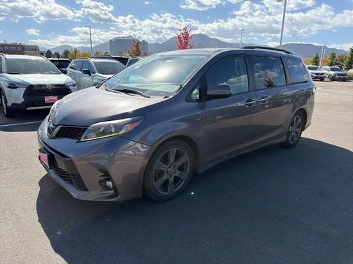 2018 Toyota Sienna SE