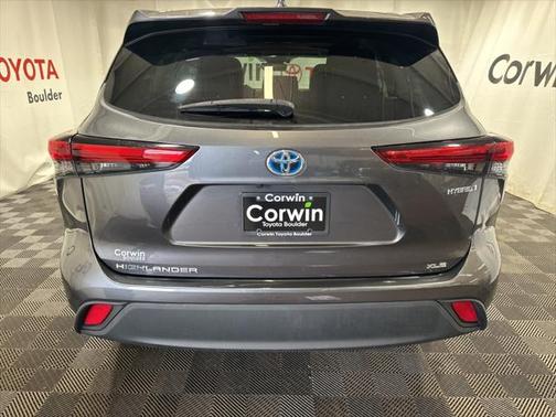 2021 Toyota Highlander Hybrid XLE