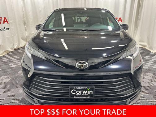 2026 Toyota Sienna Woodland Edition