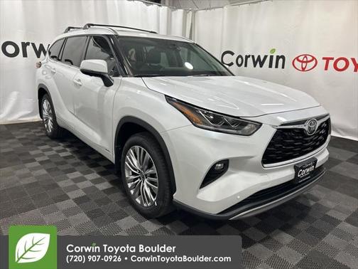 2025 Toyota Highlander Hybrid Platinum