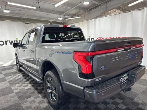 2022 Ford F-150 Lightning LARIAT
