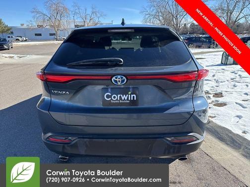 2023 Toyota Venza LE