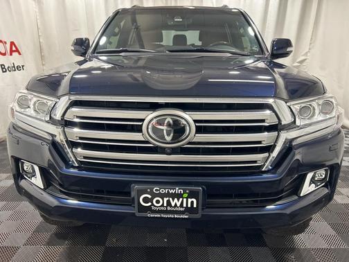 2019 Toyota Land Cruiser Base