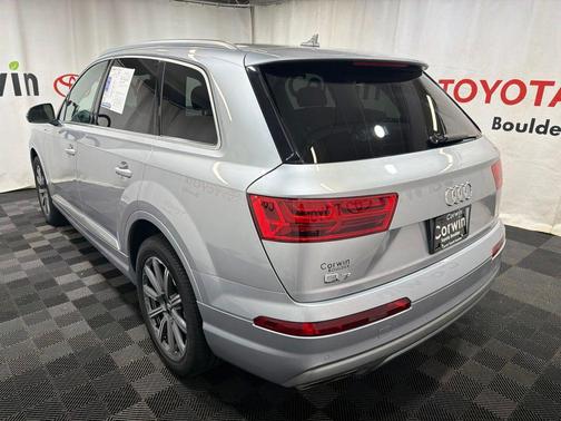 Florett Silver Metallic 2019 Audi Q7 45 Premium