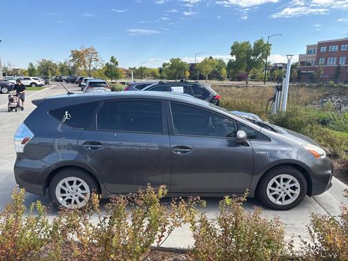 2014 Toyota Prius v Three