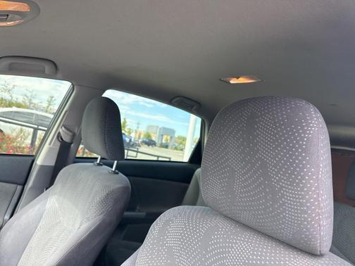 2014 Toyota Prius v Three