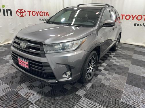 2017 Toyota Highlander SE