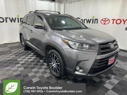2017 Toyota Highlander SE