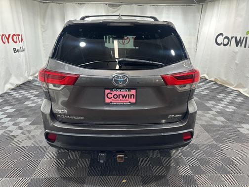2017 Toyota Highlander SE