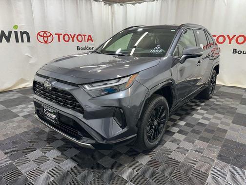 2025 Toyota RAV4 Hybrid SE