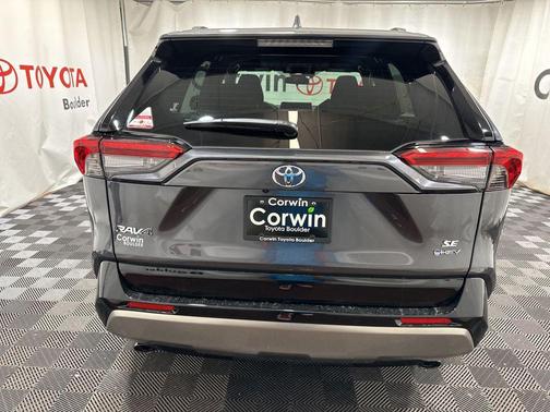 2025 Toyota RAV4 Hybrid SE