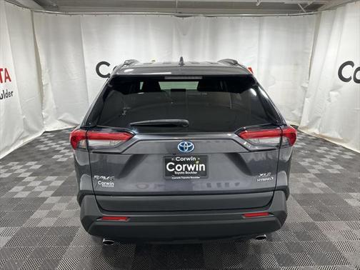 2020 Toyota RAV4 Hybrid XLE