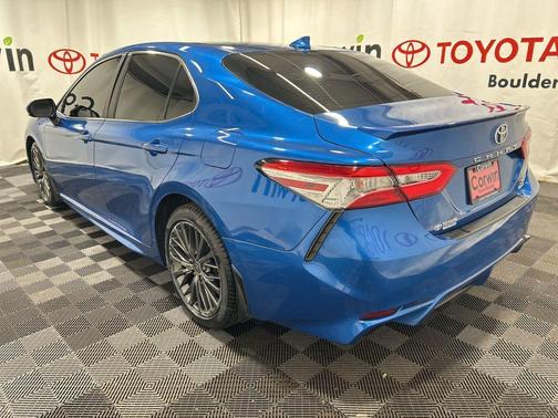 2020 Toyota Camry SE