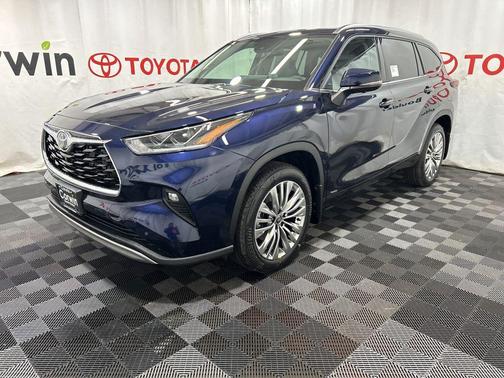2026 Toyota Highlander Hybrid Platinum