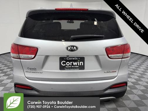 Sparkling Silver 2017 Kia Sorento EX
