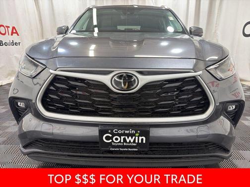 Magnetic Gray Metallic 2023 Toyota Highlander XLE