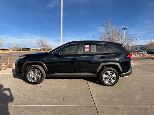 2025 Toyota RAV4 Hybrid LE