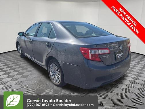 Magnetic Gray Metallic 2013 Toyota Camry Hybrid LE