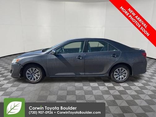 Magnetic Gray Metallic 2013 Toyota Camry Hybrid LE