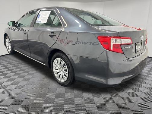 Magnetic Gray Metallic 2013 Toyota Camry Hybrid LE