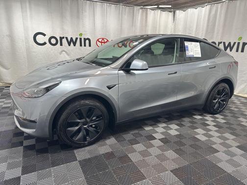 2025 Tesla Model Y Long Range Dual Motor All-Wheel Drive