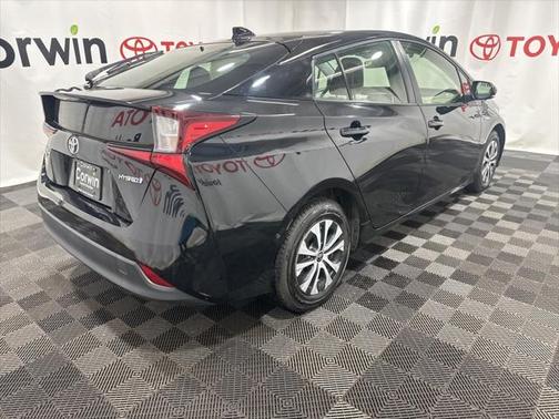 2021 Toyota Prius LE