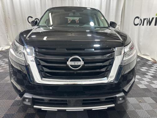 2022 Nissan Pathfinder SL 4WD