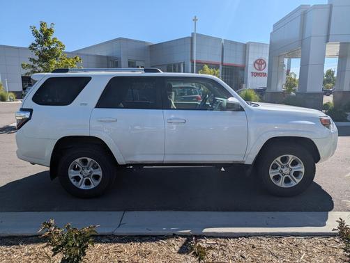2021 Toyota 4Runner SR5