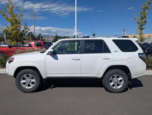 2021 Toyota 4Runner SR5