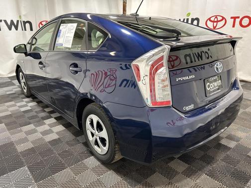 2012 Toyota Prius Two