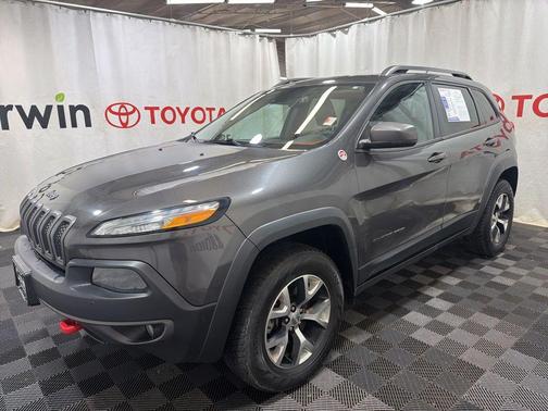 Granite Crystal Metallic Clearcoat 2014 Jeep Cherokee Trailhawk