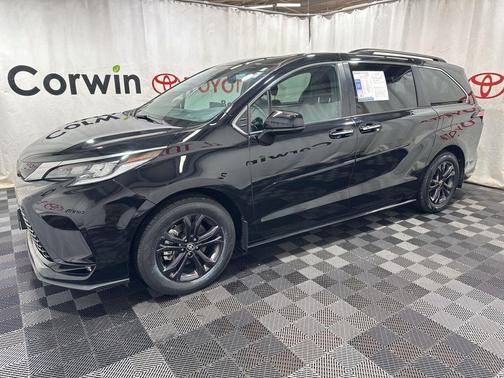 2024 Toyota Sienna XSE 7 Passenger