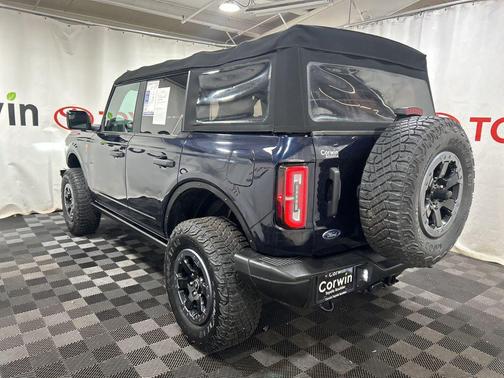 Blue Metallic 2021 Ford Bronco Badlands