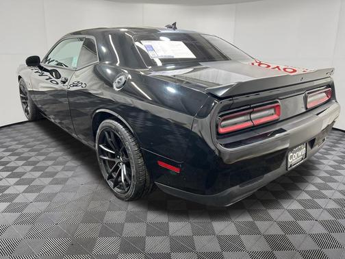 Pitch Black Clearcoat 2022 Dodge Challenger R/T Scat Pack
