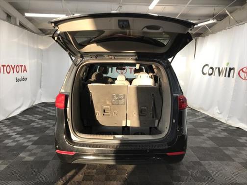 2016 Kia Sedona LX