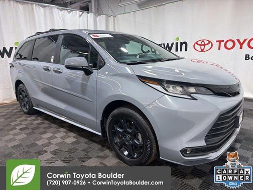 Midnight Black Metallic 2025 Toyota Sienna Woodland Edition