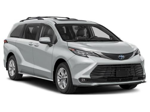Midnight Black Metallic 2025 Toyota Sienna Woodland Edition