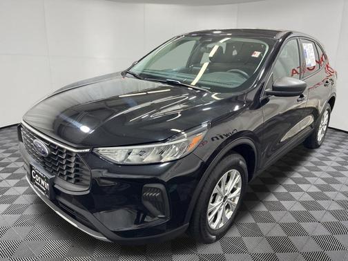 Black Metallic 2025 Ford Escape Active
