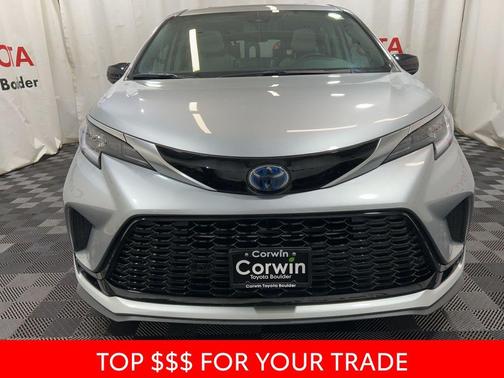 2022 Toyota Sienna XSE 7 Passenger