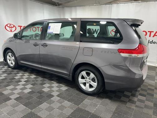 2014 Toyota Sienna L