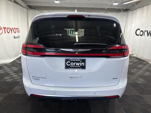2022 Chrysler Pacifica L