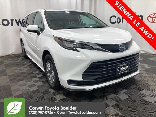 2024 Toyota Sienna LE