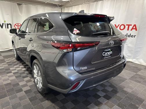 2025 Toyota Highlander Limited