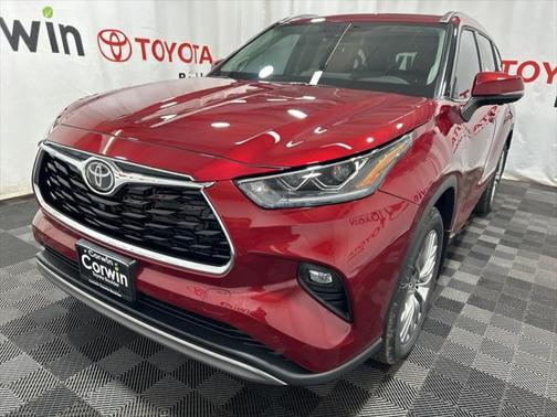 2025 Toyota Highlander Hybrid Platinum