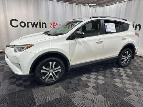2017 Toyota RAV4 LE